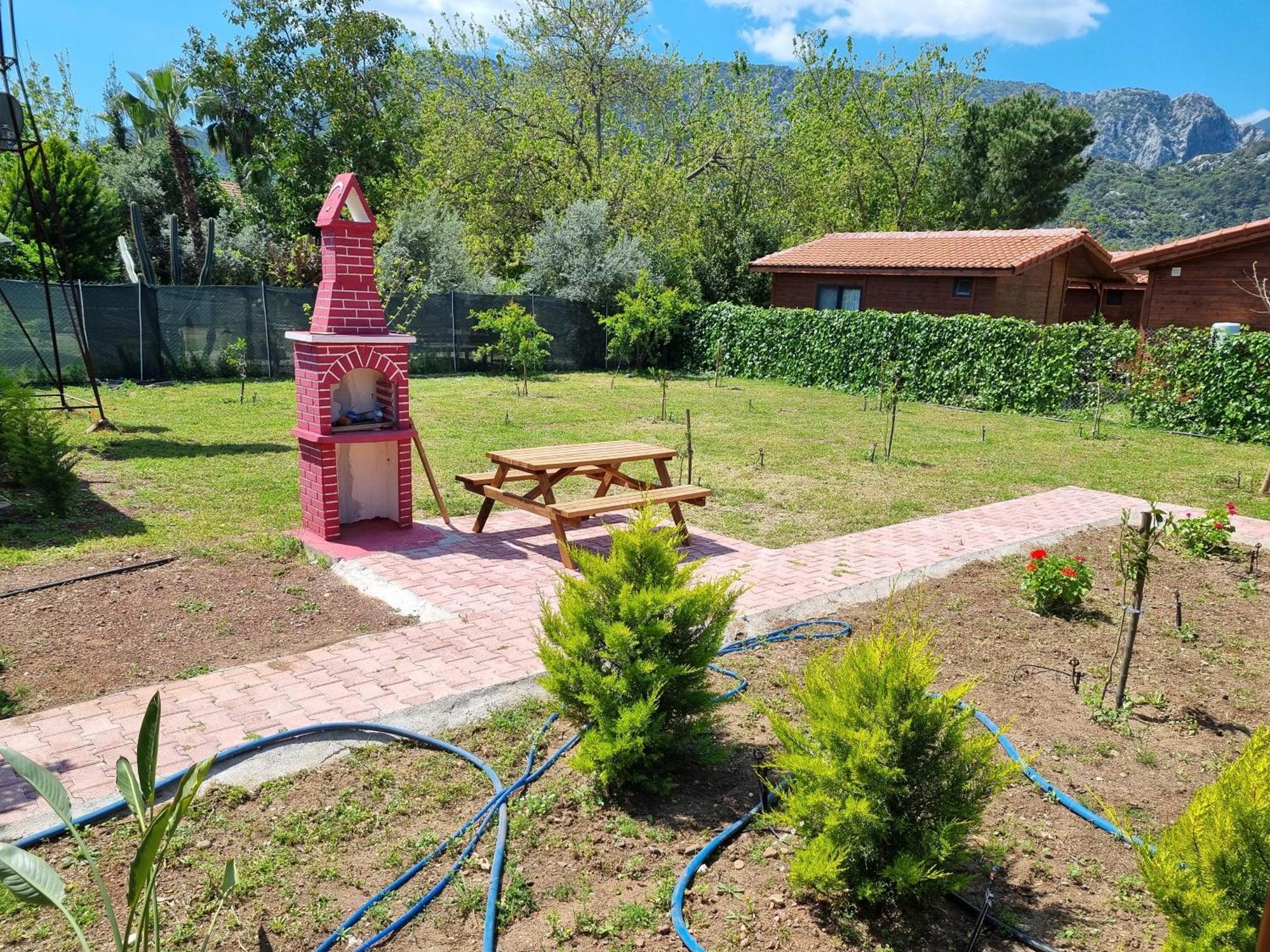 Ugur Pansiyon Bungalows Чирали Экстерьер фото